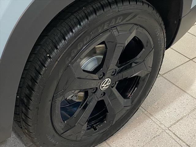 new 2025 Volkswagen Taos car, priced at $32,553