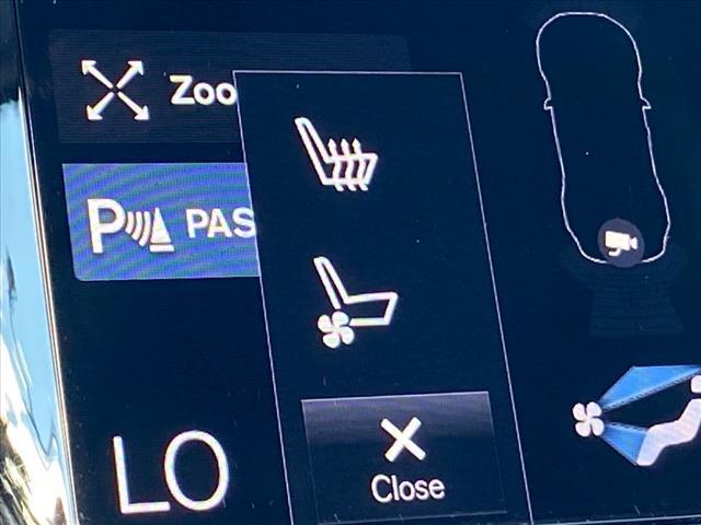 used 2022 Volvo XC90 car, priced at $32,400