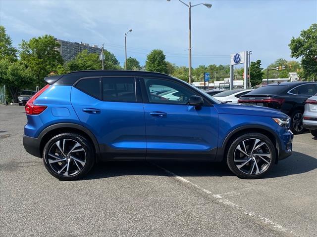 used 2021 Volvo XC40 car, priced at $32,500