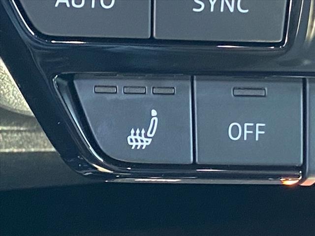 used 2025 Audi Q4 e-tron car, priced at $35,500