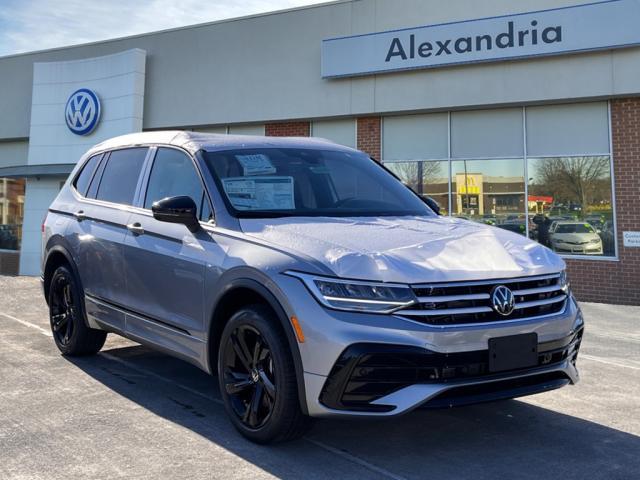 new 2024 Volkswagen Tiguan car, priced at $34,715