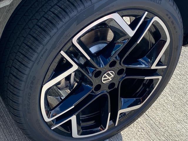 new 2026 Volkswagen Tiguan car, priced at $43,981