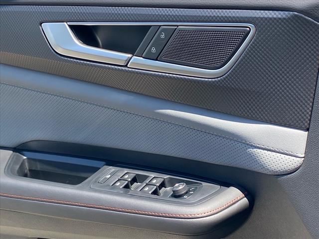new 2025 Volkswagen Atlas car, priced at $39,999