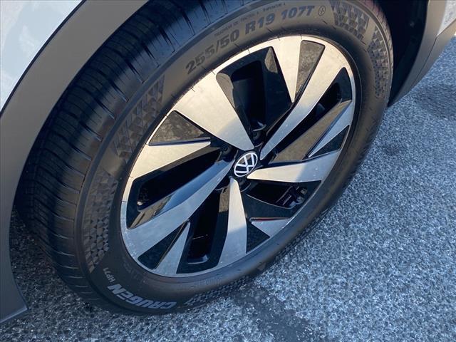 used 2023 Volkswagen ID.4 car, priced at $22,400