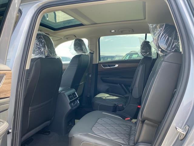 new 2025 Volkswagen Atlas car, priced at $52,266