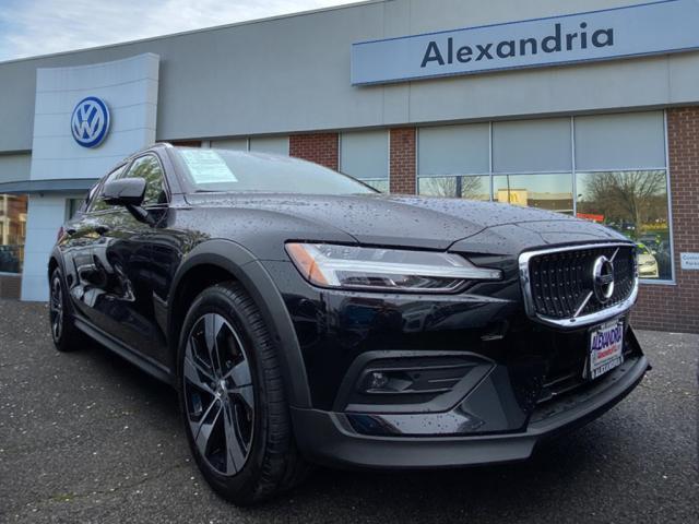 used 2021 Volvo V60 Cross Country car, priced at $31,900