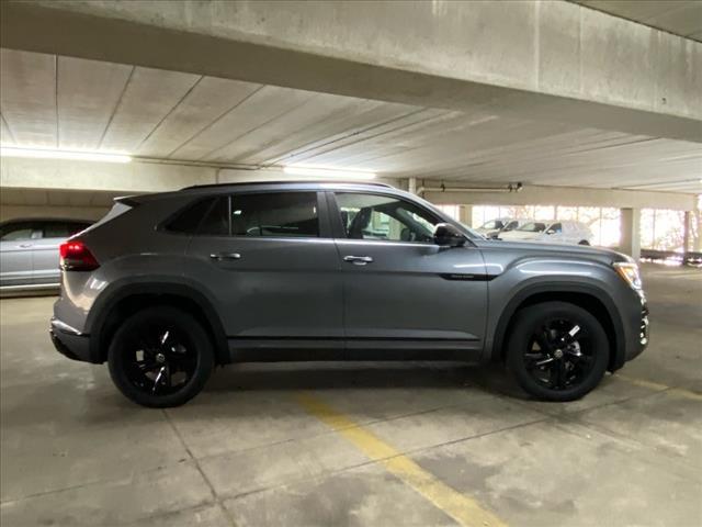 new 2025 Volkswagen Atlas Cross Sport car, priced at $48,025