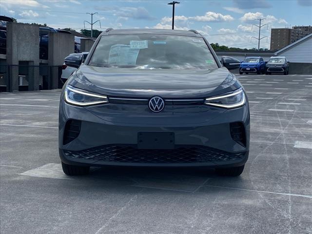 new 2025 Volkswagen ID.4 car, priced at $45,656