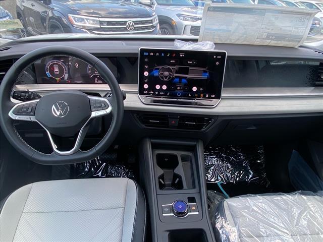 new 2025 Volkswagen Tiguan car, priced at $32,800