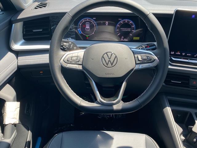 new 2025 Volkswagen Tiguan car, priced at $32,695