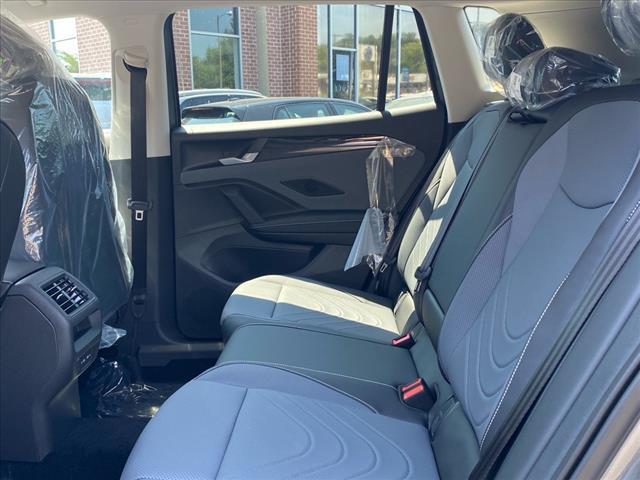 new 2025 Volkswagen Tiguan car, priced at $32,695