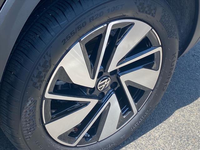 used 2024 Volkswagen Atlas car, priced at $37,900