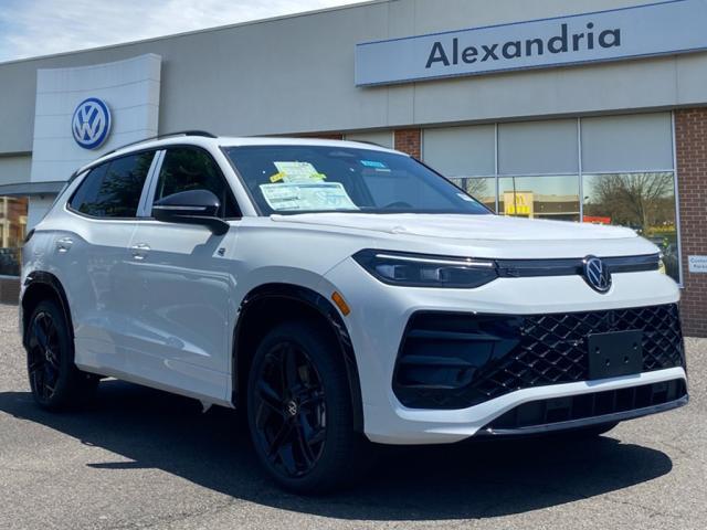 new 2025 Volkswagen Tiguan car, priced at $38,498