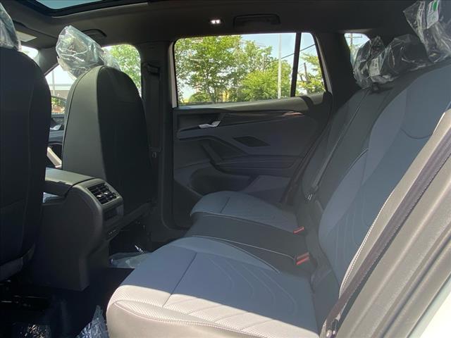 new 2025 Volkswagen Tiguan car, priced at $38,498