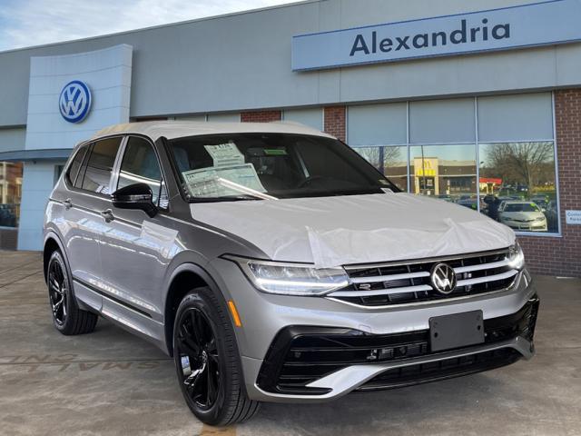 new 2024 Volkswagen Tiguan car, priced at $29,999