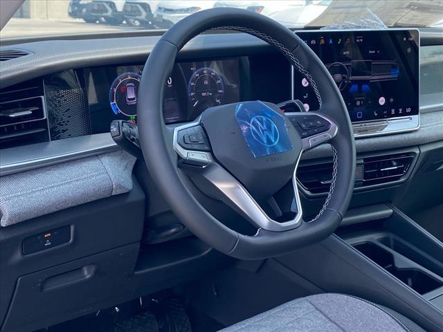 new 2025 Volkswagen Tiguan car, priced at $31,356