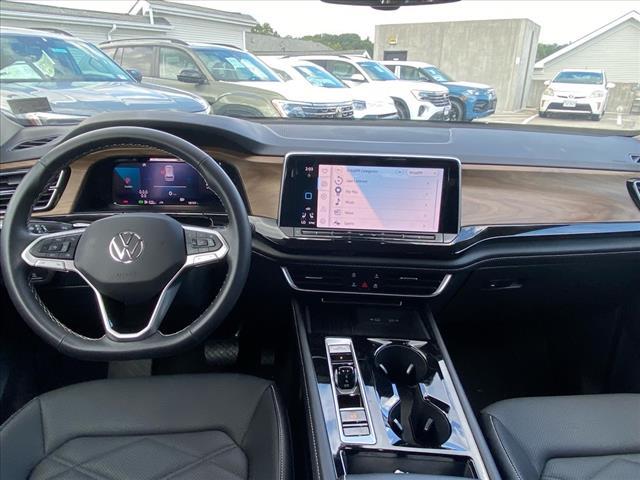 used 2025 Volkswagen Atlas car, priced at $37,100