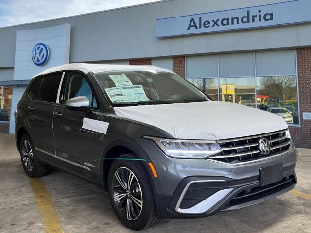 new 2024 Volkswagen Tiguan car, priced at $29,030