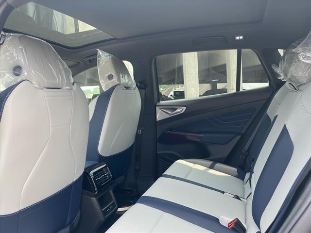 new 2025 Volkswagen ID.4 car, priced at $45,656