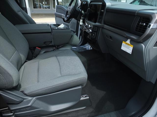 new 2025 Ford F-150 car, priced at $50,992
