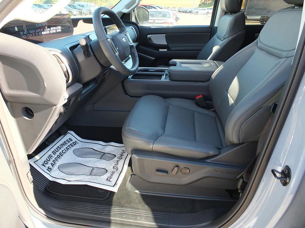 new 2025 Ford Expedition car, priced at $73,835