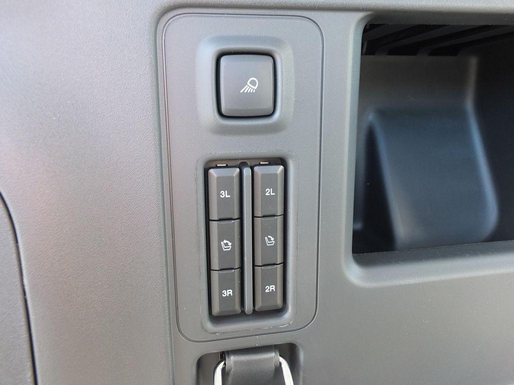 new 2025 Ford Expedition car, priced at $73,835
