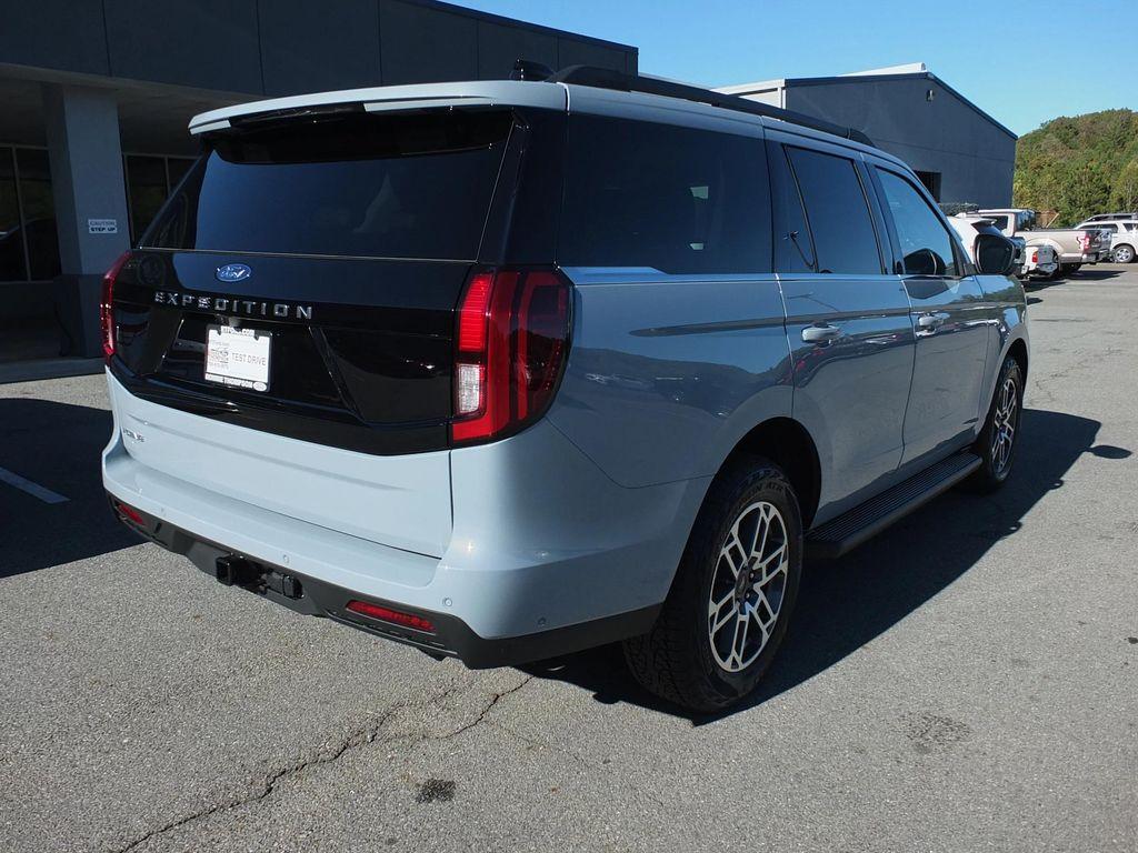 new 2025 Ford Expedition car, priced at $73,835