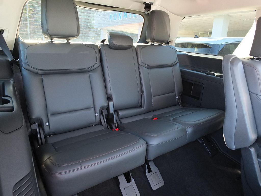 new 2025 Ford Expedition car, priced at $73,835