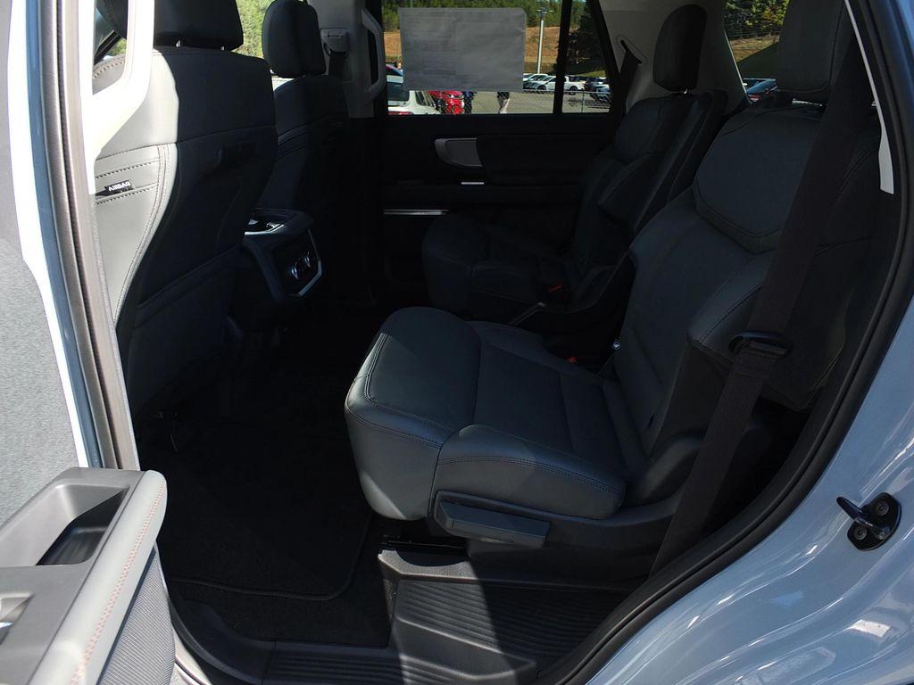 new 2025 Ford Expedition car, priced at $73,835