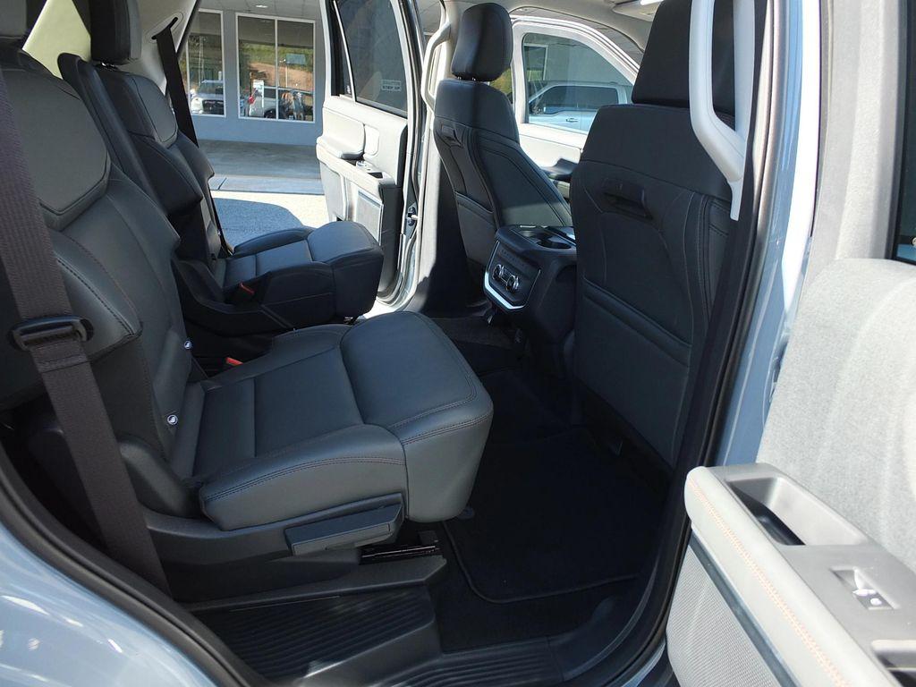 new 2025 Ford Expedition car, priced at $73,835