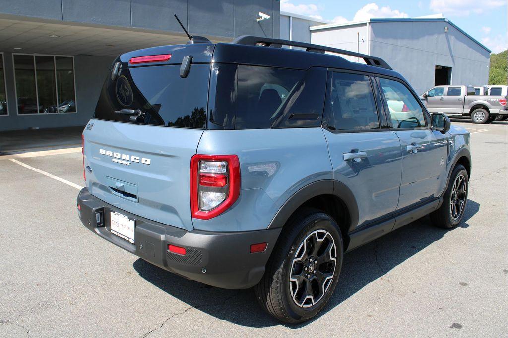 new 2025 Ford Bronco Sport car, priced at $39,980