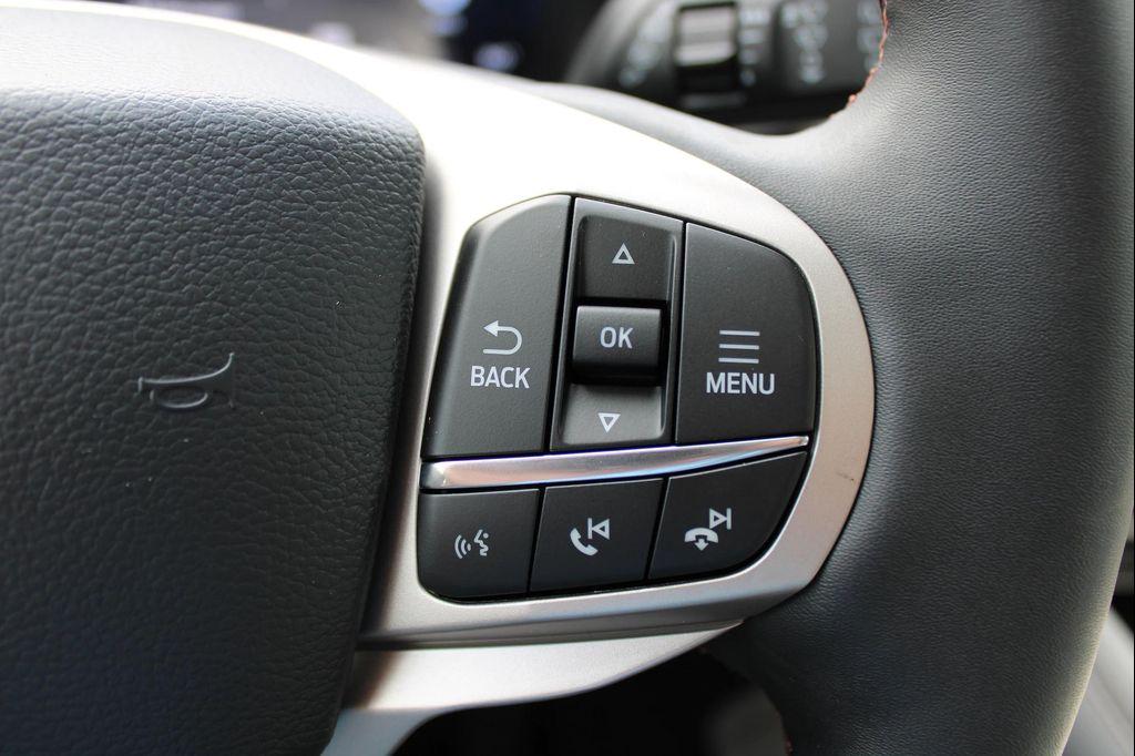 new 2025 Ford Explorer car, priced at $48,915
