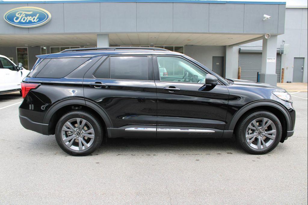 new 2025 Ford Explorer car, priced at $48,915