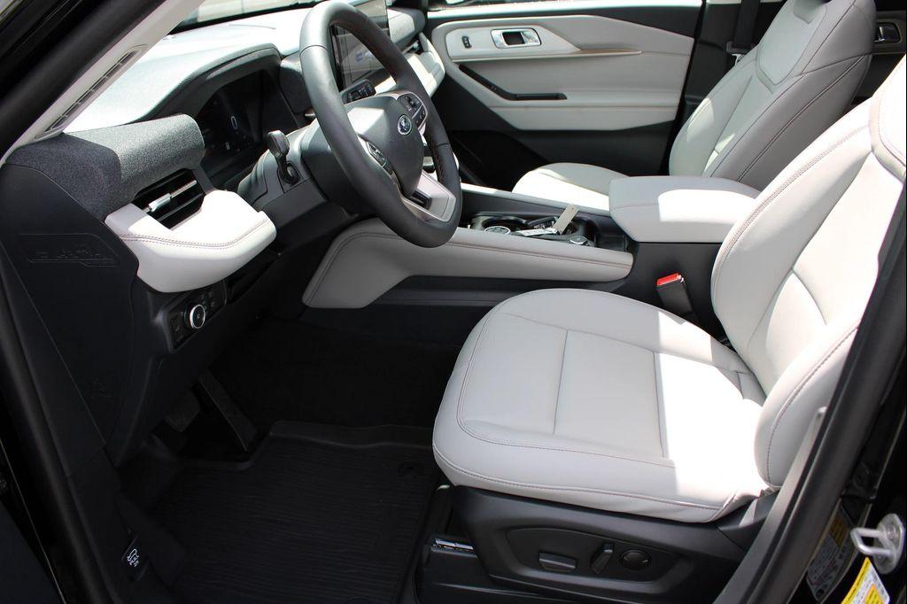 new 2025 Ford Explorer car, priced at $48,915