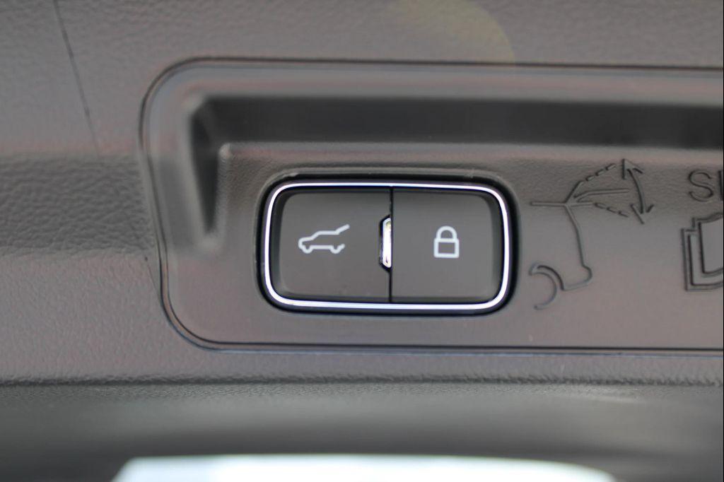 new 2025 Ford Explorer car, priced at $48,915