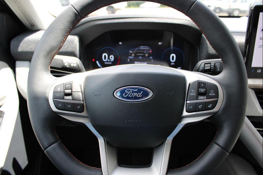 new 2025 Ford Explorer car, priced at $48,915