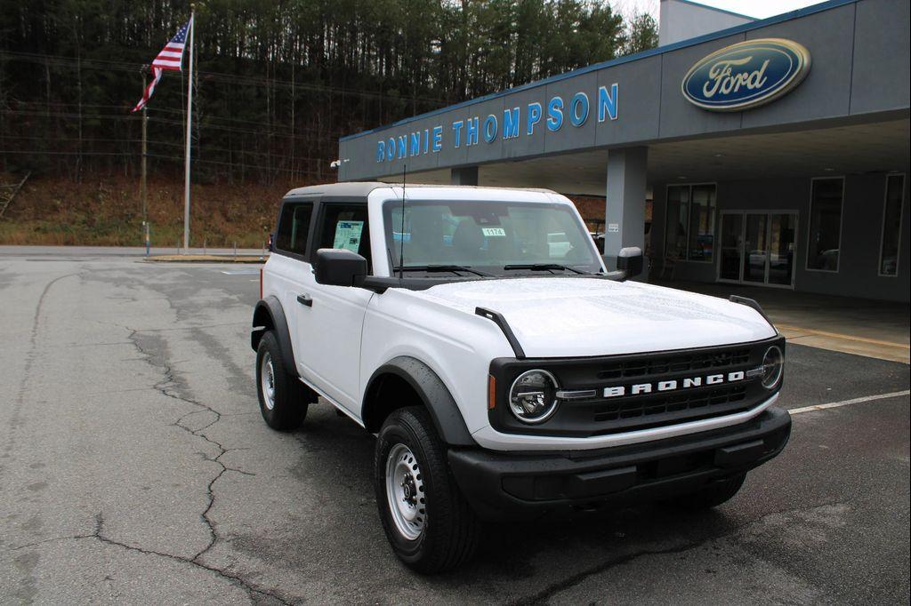 new 2025 Ford Bronco car, priced at $42,185