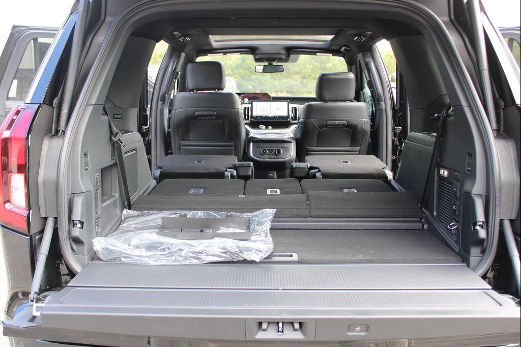 new 2025 Ford Expedition car, priced at $84,685