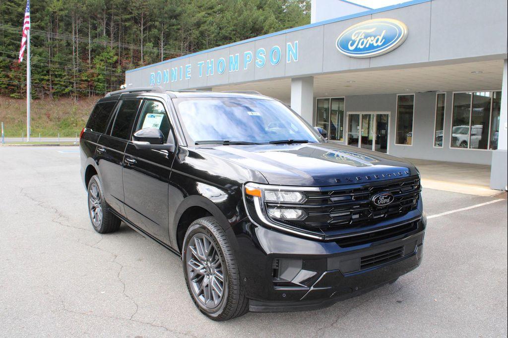 new 2025 Ford Expedition car, priced at $84,685