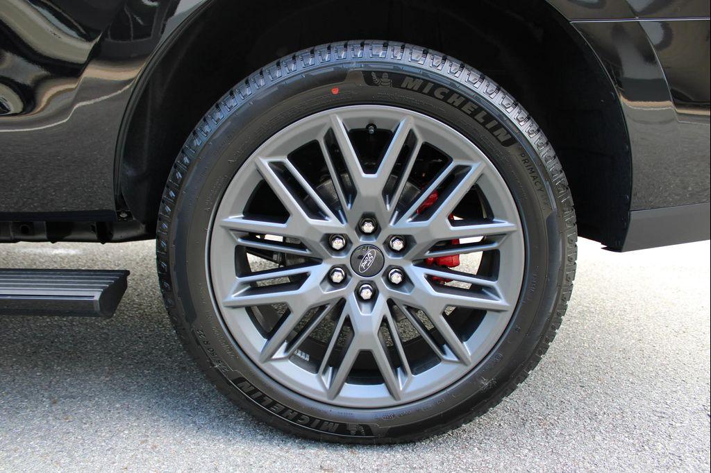 new 2025 Ford Expedition car, priced at $84,685
