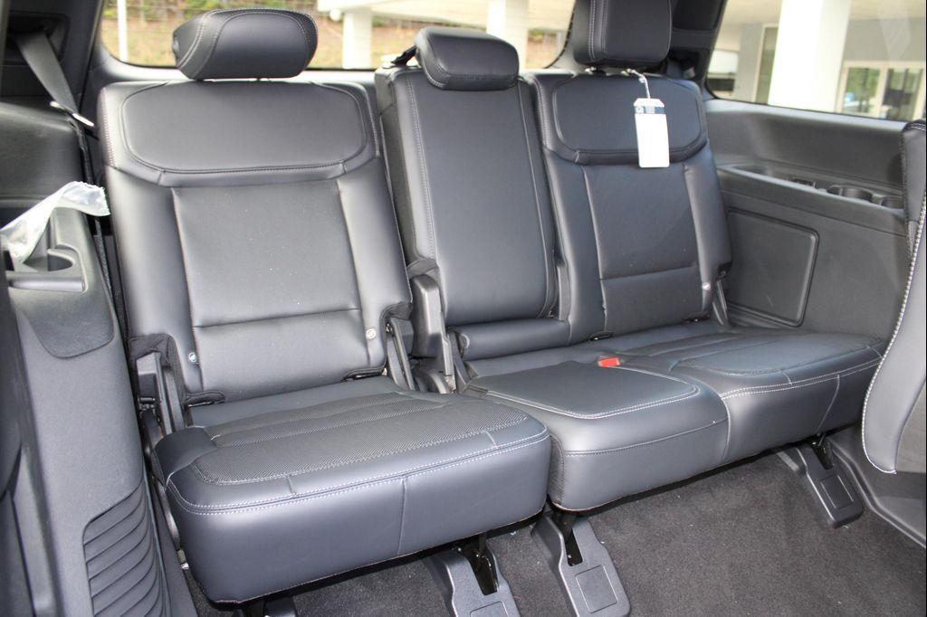 new 2025 Ford Expedition car, priced at $84,685