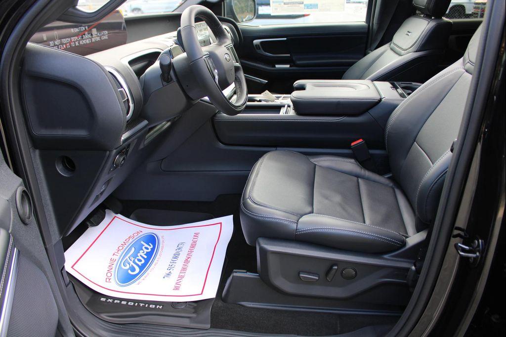 new 2025 Ford Expedition car, priced at $84,685