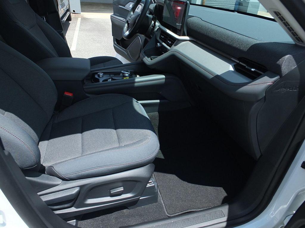 new 2025 Ford Explorer car, priced at $39,495