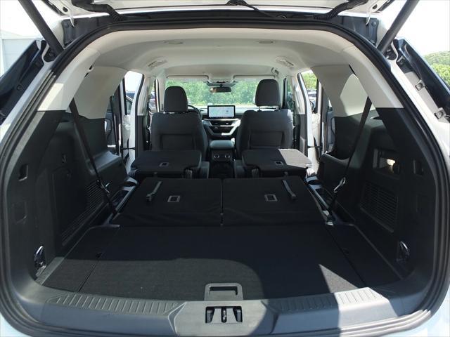 new 2025 Ford Explorer car, priced at $39,314