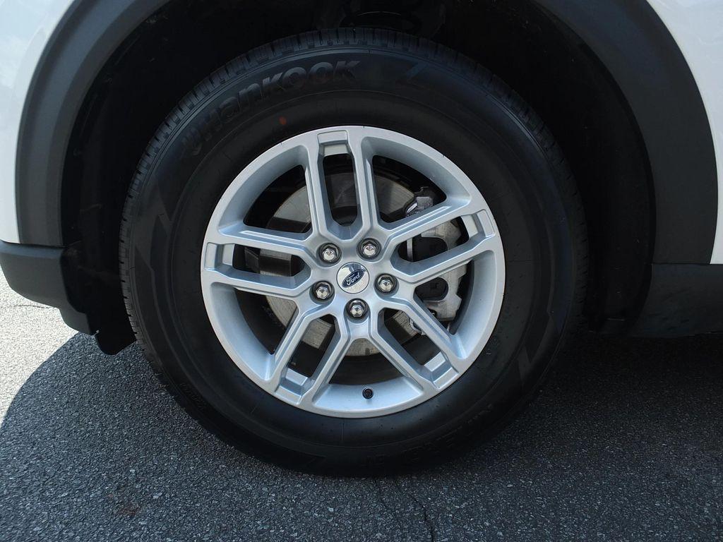new 2025 Ford Explorer car, priced at $39,495