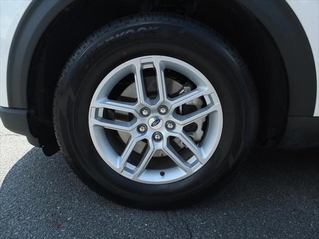 new 2025 Ford Explorer car, priced at $39,314