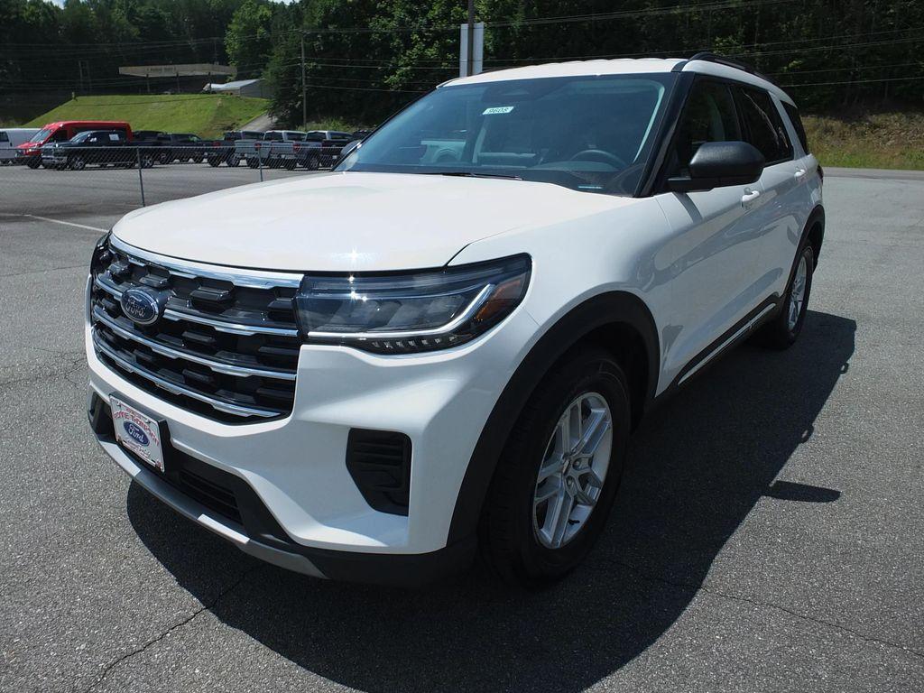 new 2025 Ford Explorer car, priced at $39,495