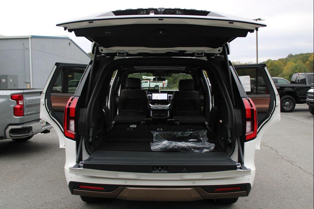 new 2025 Ford Expedition car, priced at $87,790