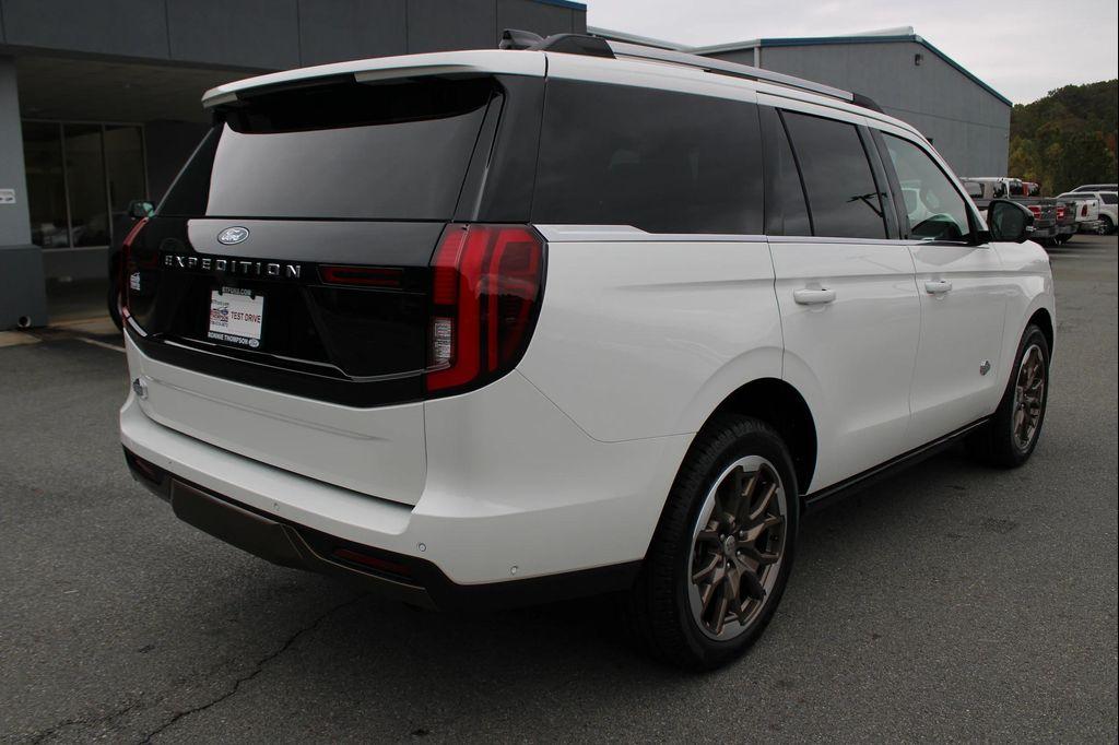 new 2025 Ford Expedition car, priced at $87,790