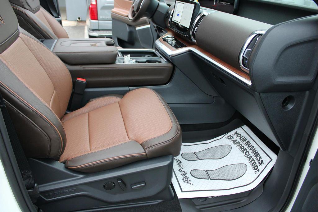 new 2025 Ford Expedition car, priced at $87,790
